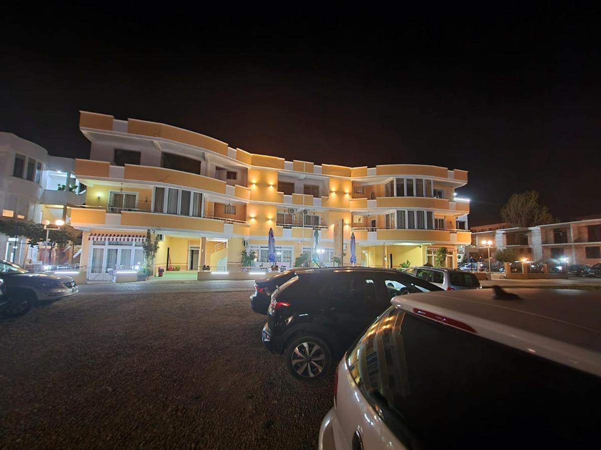 Grandino Rooms & Apartments อุลซิน ภายนอก รูปภาพ
