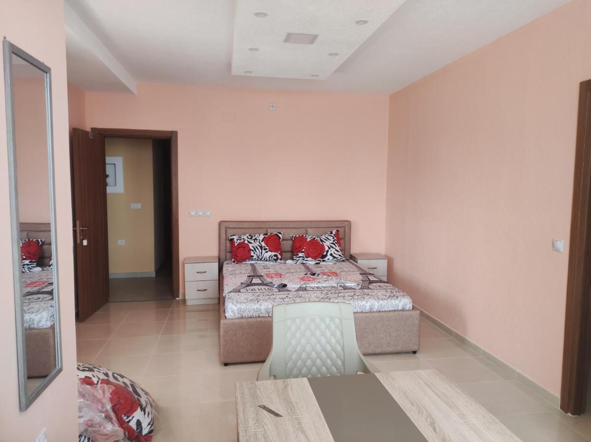 Grandino Rooms & Apartments อุลซิน ภายนอก รูปภาพ