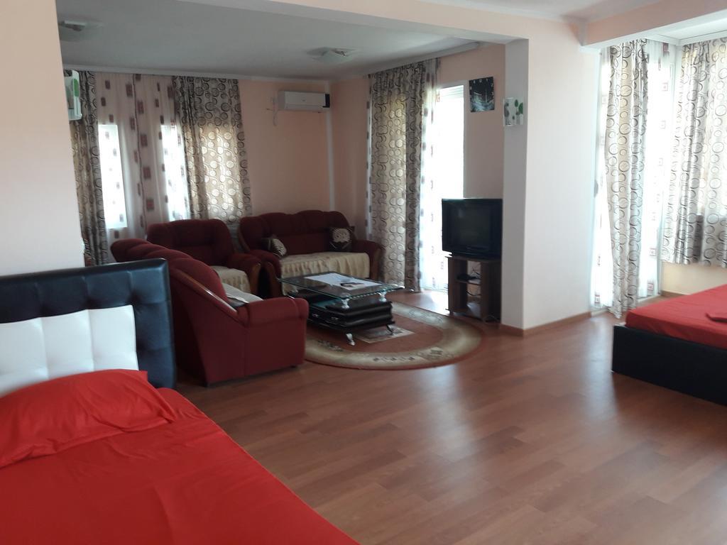 Grandino Rooms & Apartments อุลซิน ภายนอก รูปภาพ